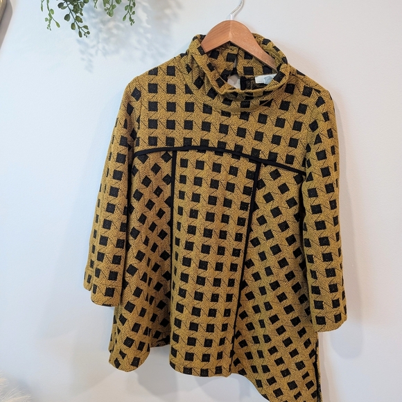 Moonlight Yellow and Black Checkered Sweater - Picture 5 of 9